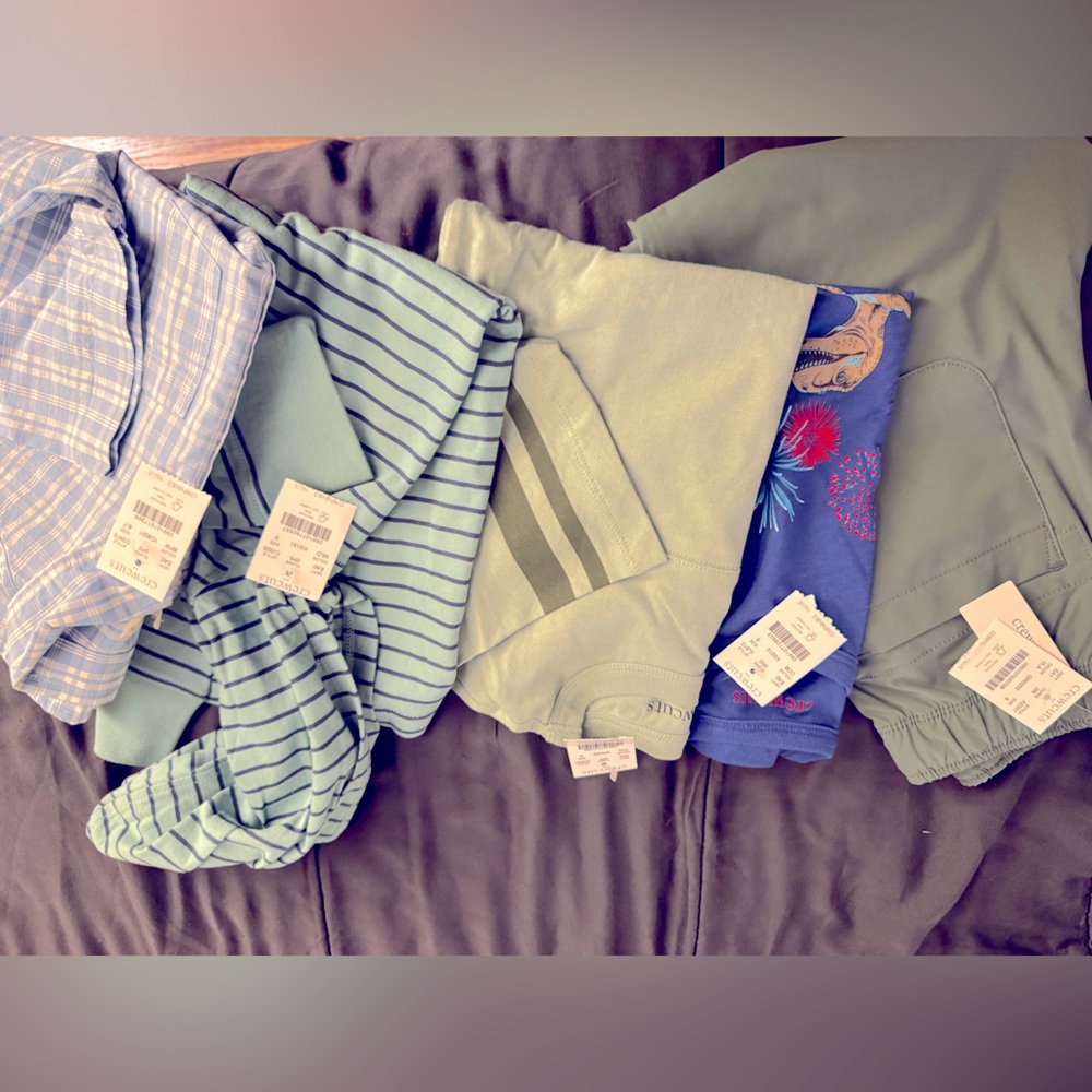 NWT! Boys 6-7. 2 T-shirts, 1 ss button down. 1 ls hooded shirt. 1 nylon pants